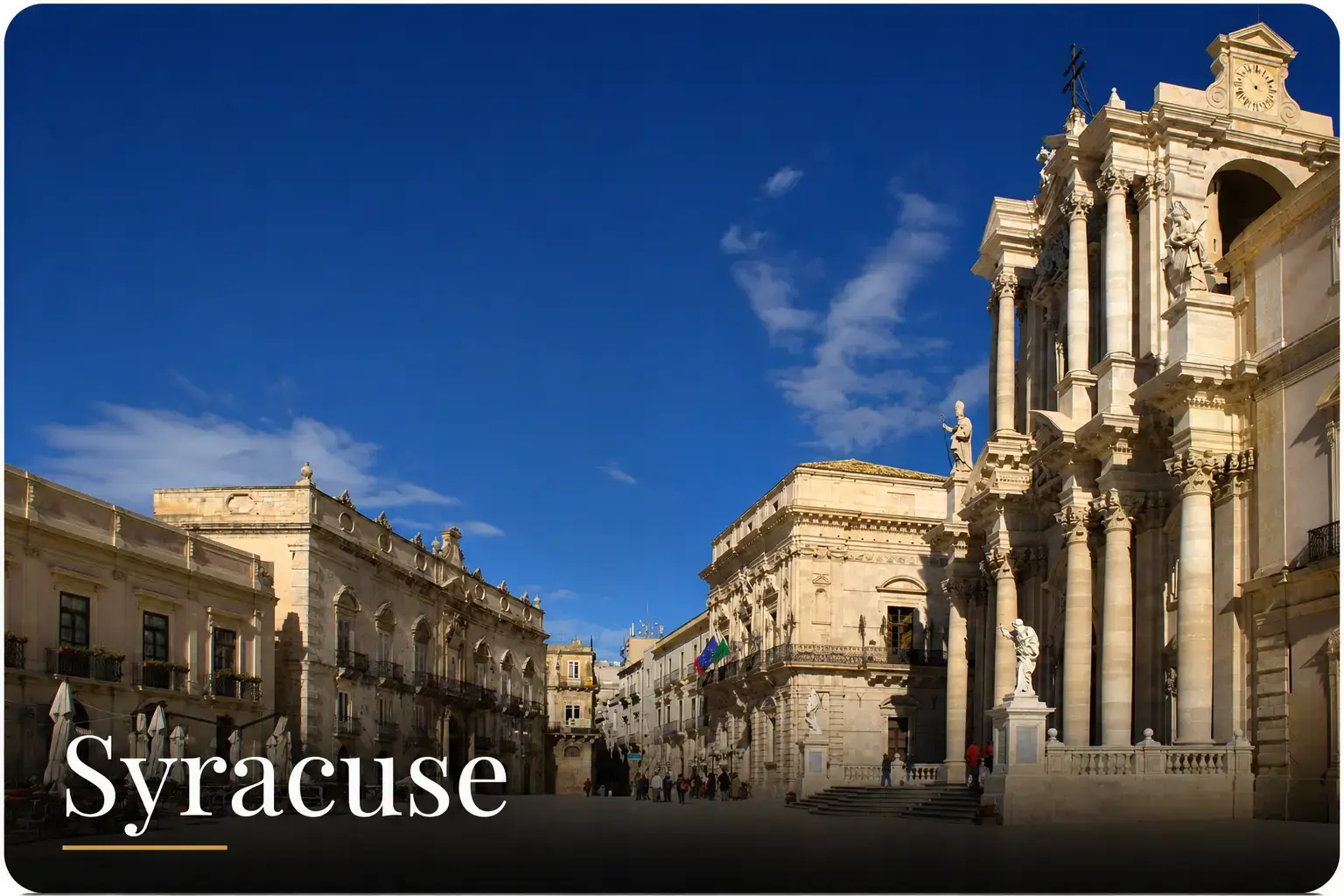 Vista de la Catedral de Siracusa en Sicilia