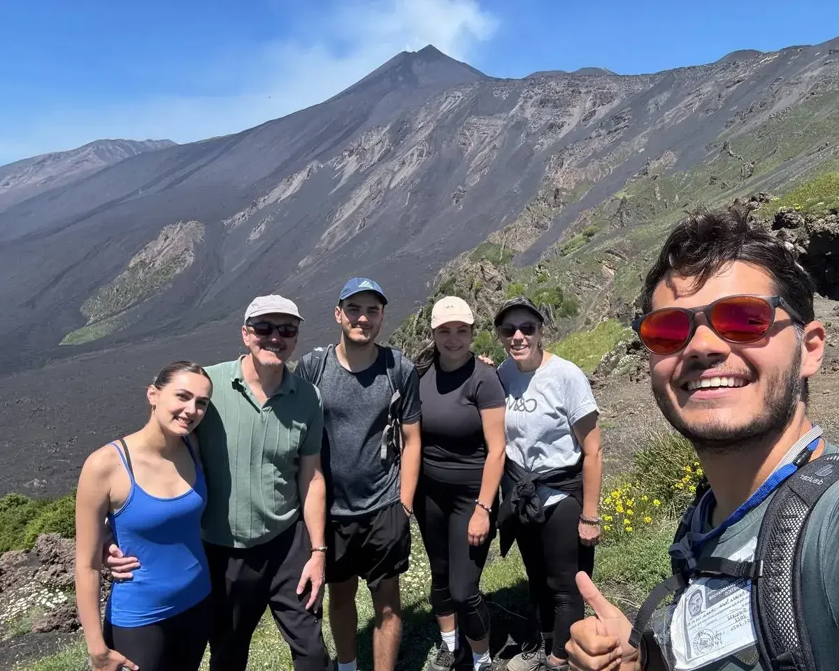 Experiencia privada de tour al Etna para invitados de eventos en Sicilia